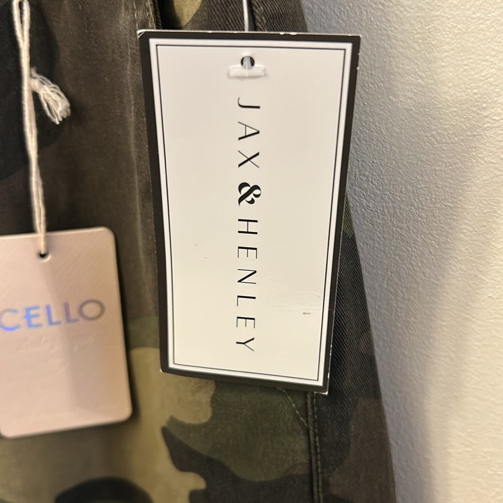 Cello Women’s Camo Cargo Pants Green Size 11 NWT - Picture 5 of 9